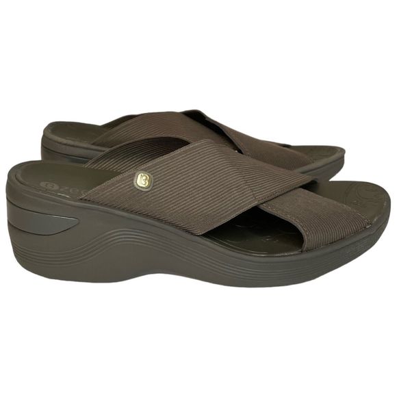BZees Desire Slides Womens Size 7.5 Taupe Gray Slip On Wedge Criss Cross Sandals - Picture 2 of 8